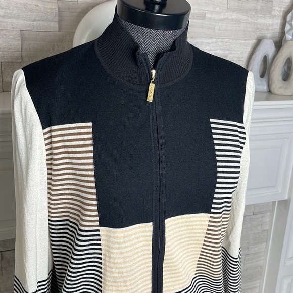 St. John colorblock zip front sweater Size Small - Picture 5 of 8